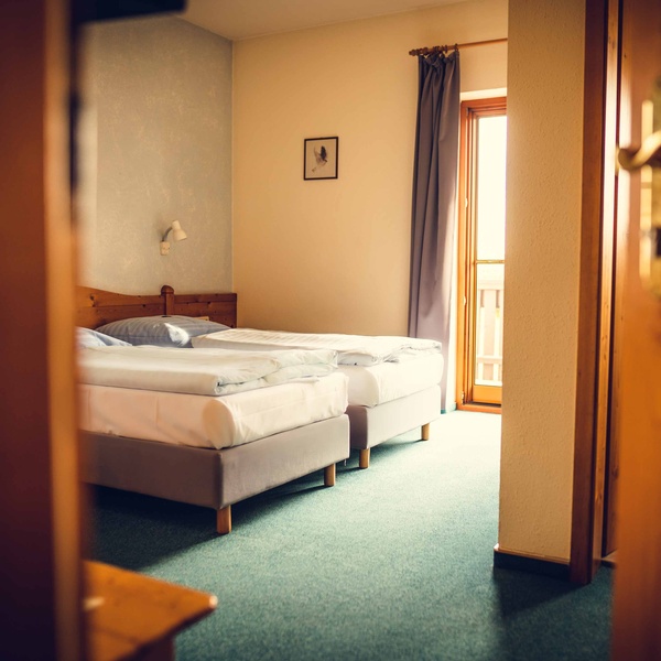 Doppelzimmer mit Balkon mit Blick auf den Schwanberg