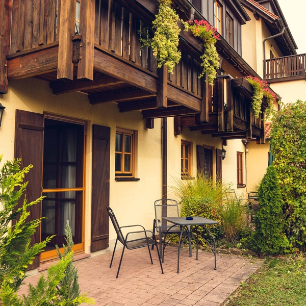 einige Zimmer mit eigener Terrasse